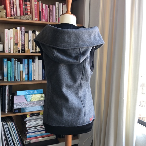 Burton Vest - Picture 5 of 12